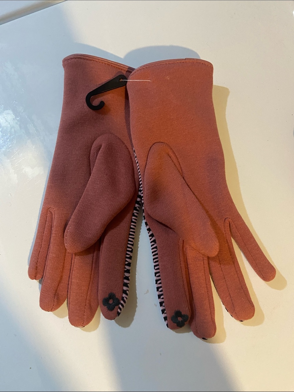 Women's Rust Pink Touchscreen Gloves - Unbranded. size  lots of stretch